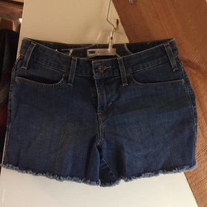 Levi Jean Cut Off Shorts